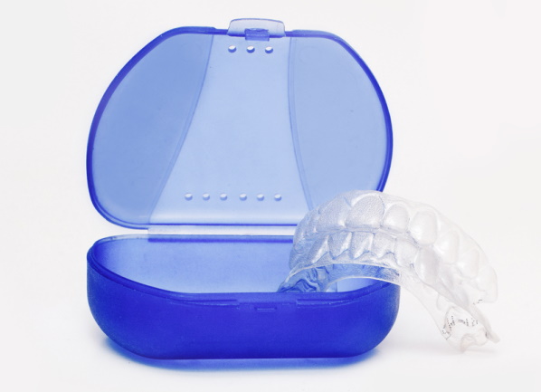 Clear retainer case
